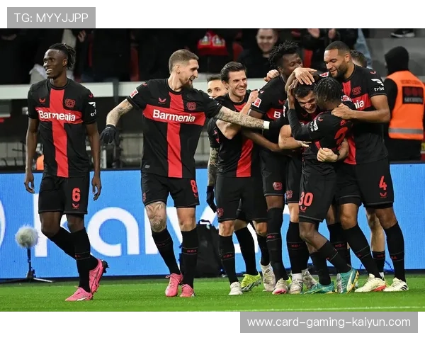 欧冠边路下底传中精准助攻破门，决赛时刻震撼全场！